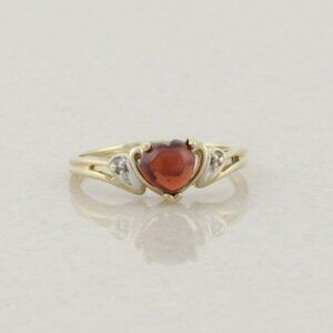 10k Yellow Gold Natural Garnet & Diamond Ring Size 7 1/4